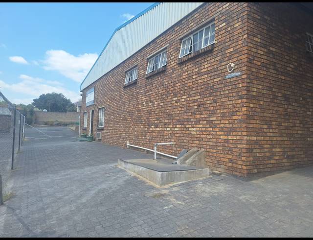 380M² WAREHOUSE TO LET IN NELSPRUIT INDUSTRIAL